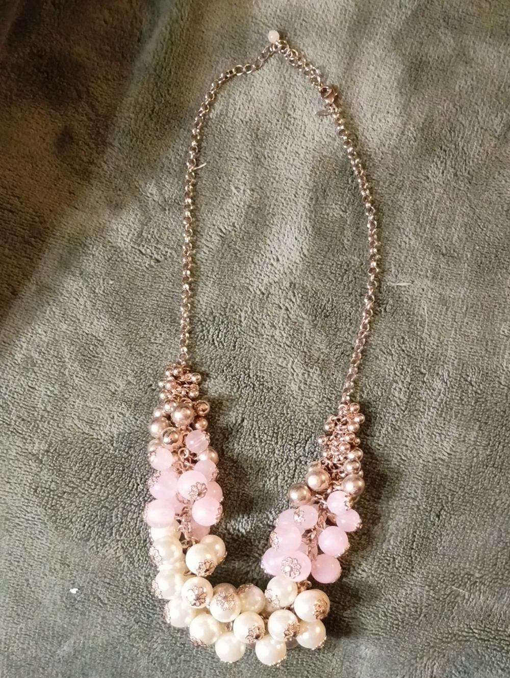 Avon NRT Belle And Blush Cluster Statement Necklace